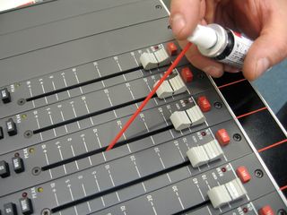 How to fix crackly pots and faders
