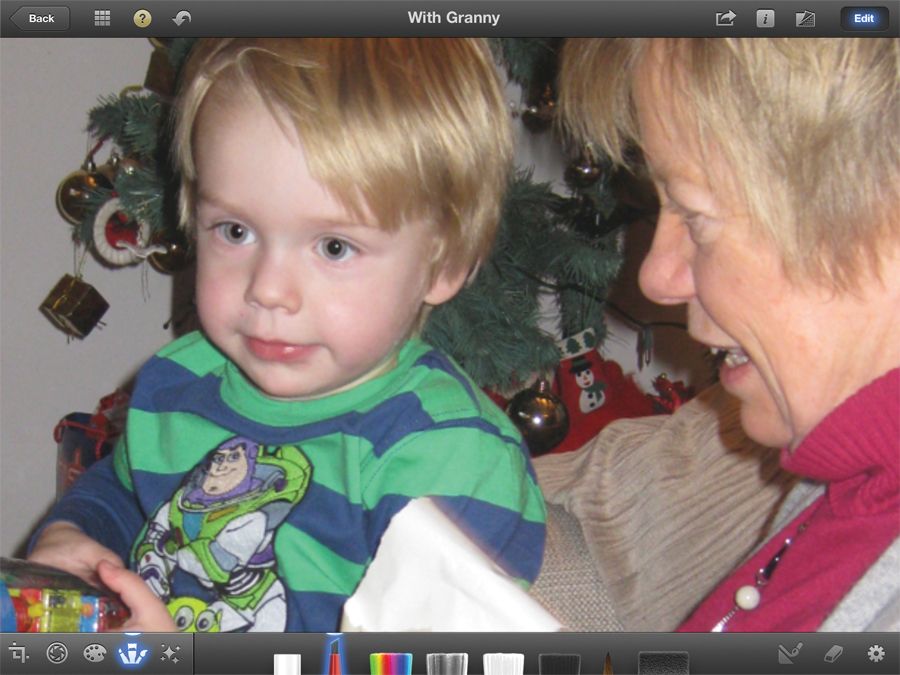 iPhoto on iPad - iPhoto: the ultimate guide for Mac and iPad - Page 2 ...