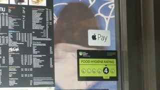 McDonalds Apple Pay logo