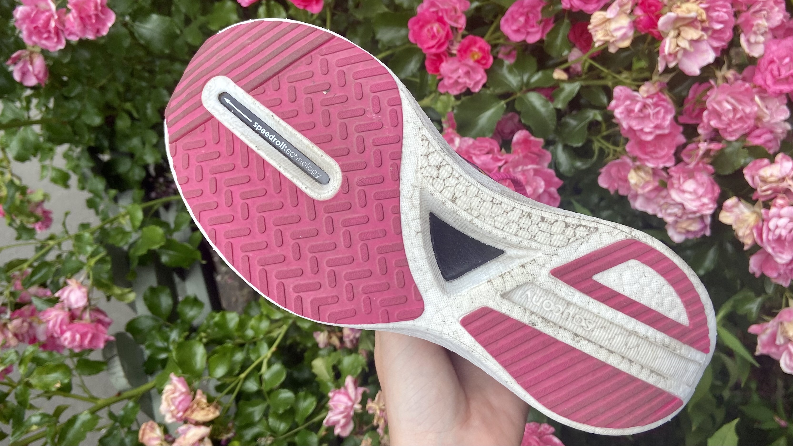 a picture of the outsole of the Saucony Endorphin Pro 3