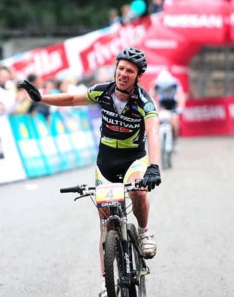 Ralph Naef (Multivan Merida) moved from fifth to third on the last lap.