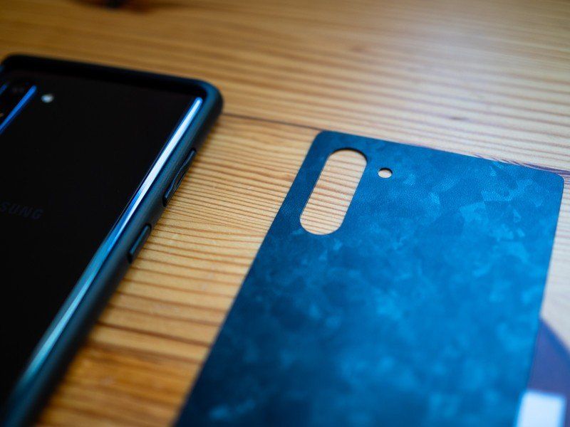 Samsung Galaxy Note 10 w/ Rhinoshield case