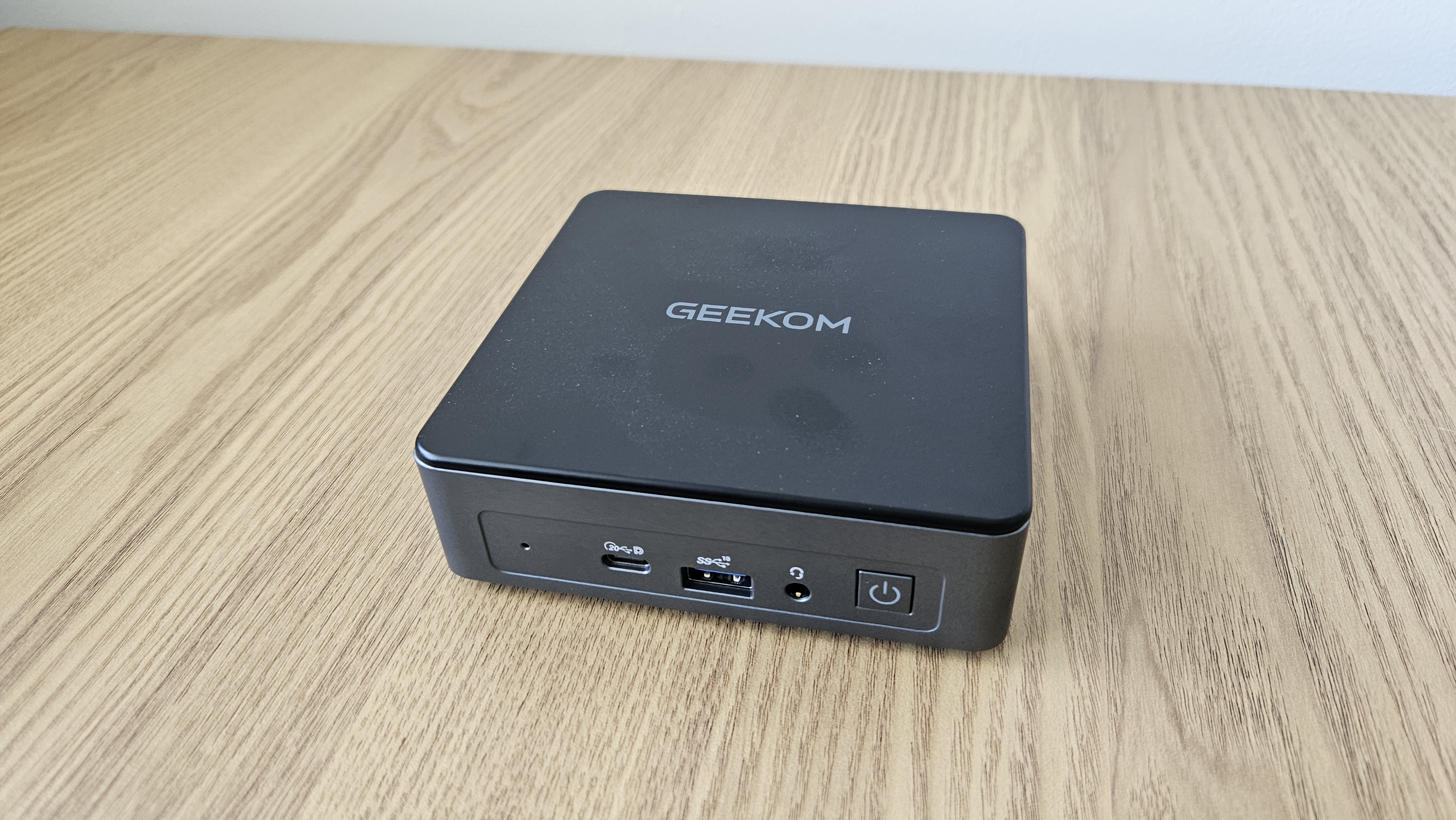 The Geekom Air12 2026 Edition on a desk