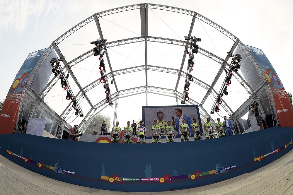 Tinkoff-Saxo presented on stage at the Lepelenburg Park