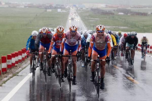 With 40km to go Loborika were still controlling the pace.
