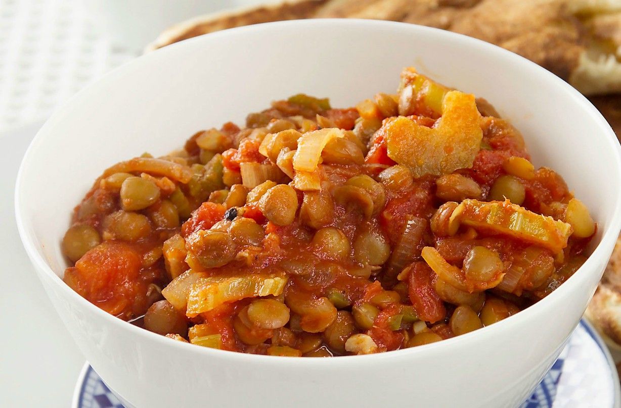 Lentil and spinach balti