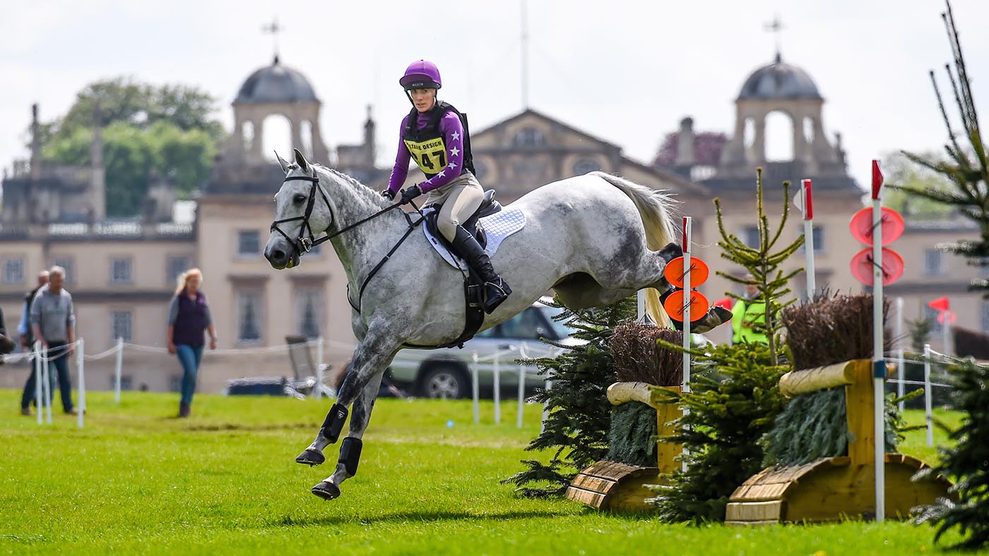 Laura Gibson and Gortglas Moonshire finish second in the BE90 Voltaire Design Grassroots Championship at Badminton