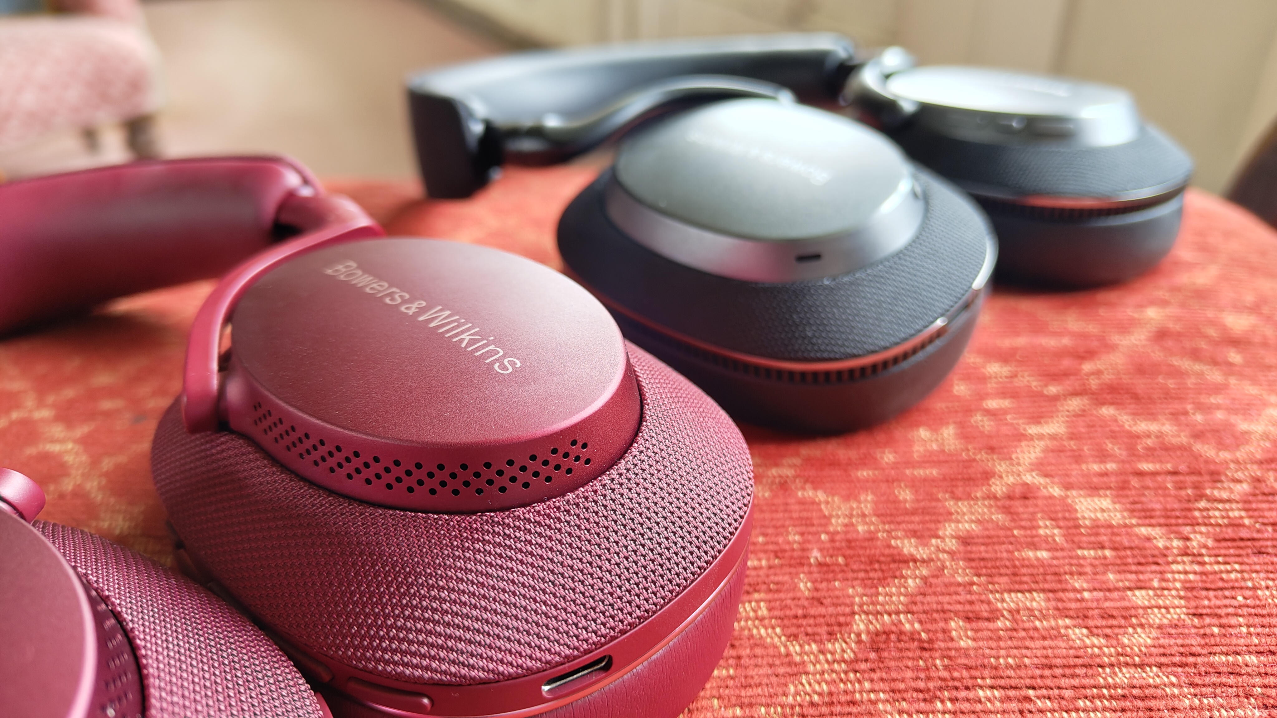 Bowers & Wilkins Px7 S3 vs Bowers & Wilkins Px7 S2e
