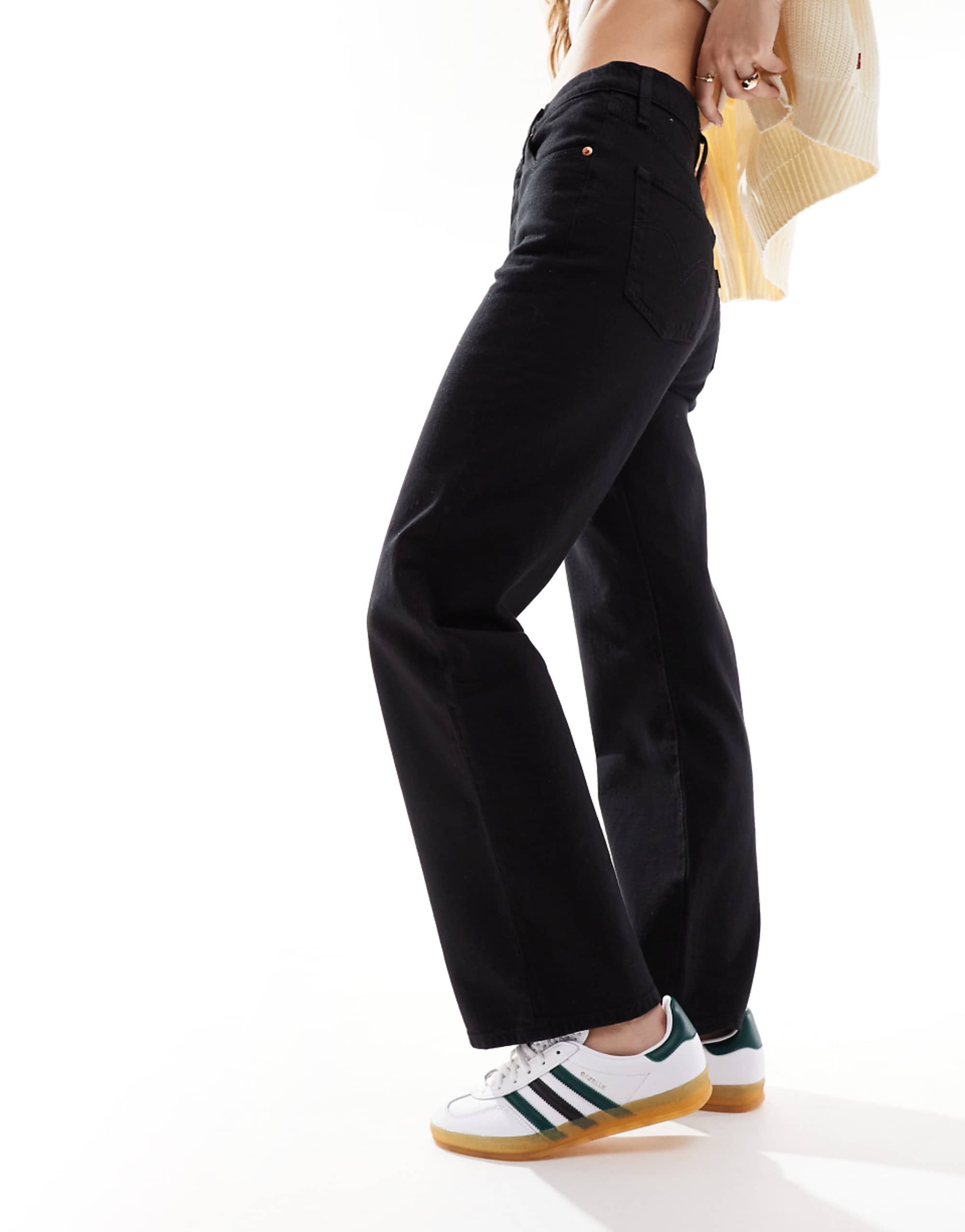 Levis Ribcage Straight Ankle Jeans in Black