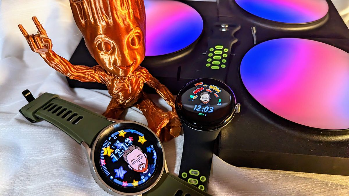 Google Pixel Watch with Bitmoji for Wear OS watch face