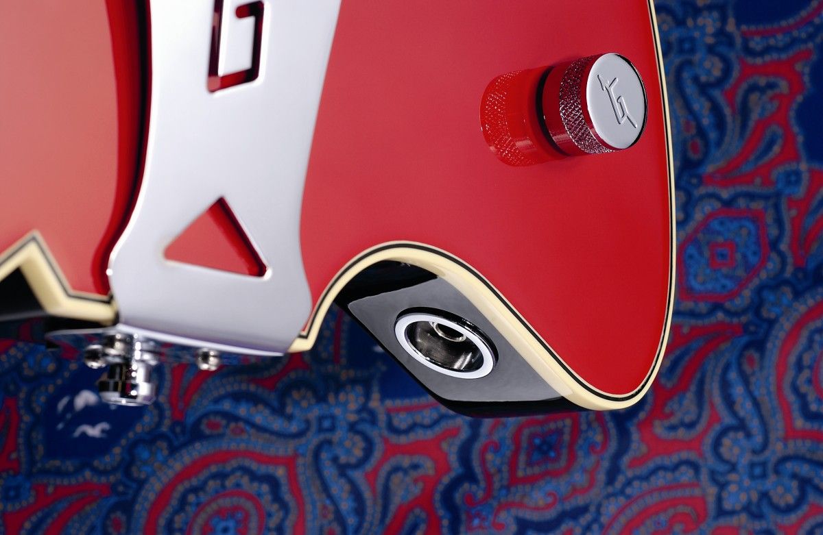 The Billy-Bo has a fine Firebird Red finish.