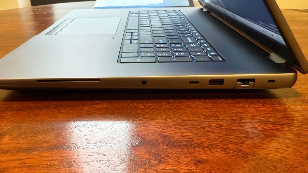 Close-up of the right-side ports on the HP ZBook Fury 18 G1i professional workstation.