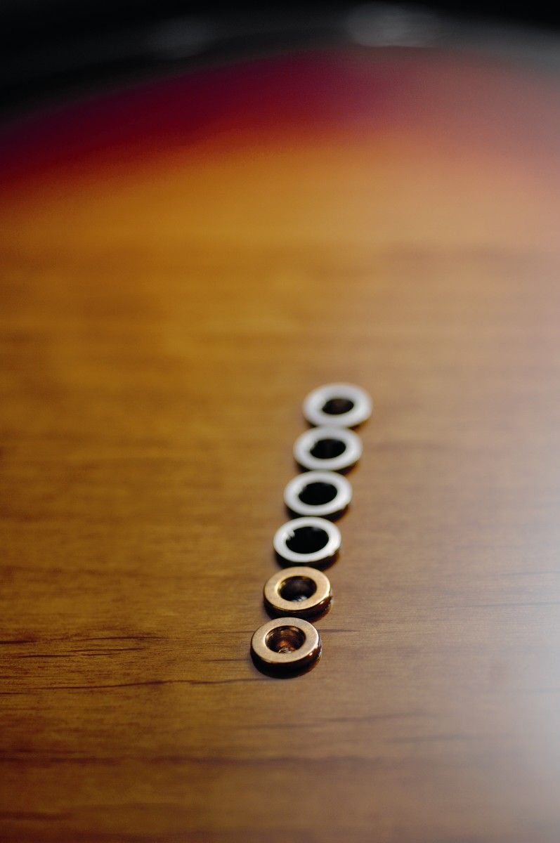 Two bronze ferrules give more 'zing' to the treble strings.