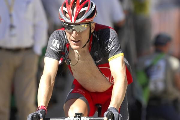 Levi Leipheimer (Radioshack) couldn't handle the accelerations