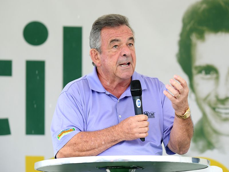 Tony Jacklin Slates Modern Day