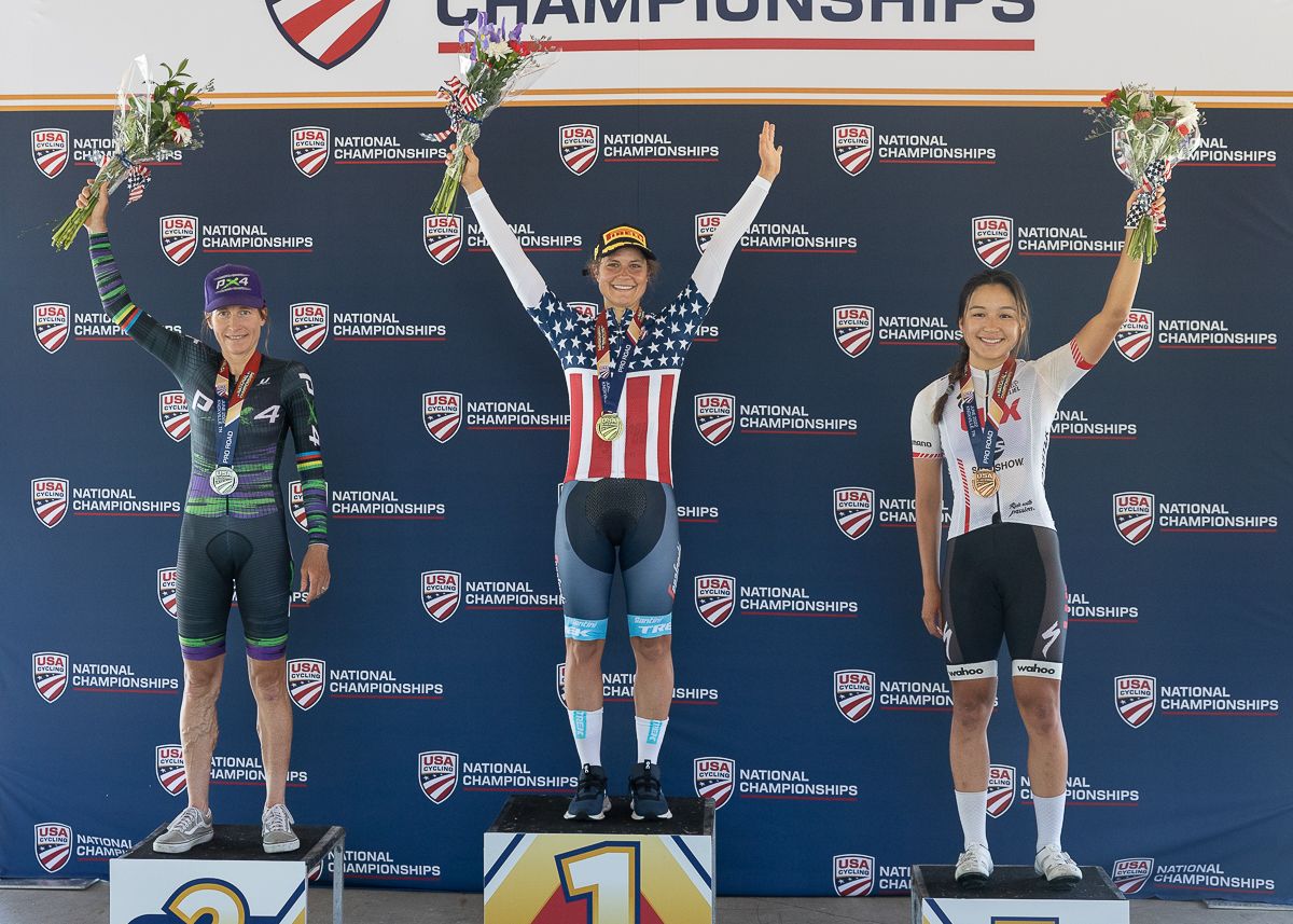 Pro women's podium: Leah Thomas (Trek-Segafredo) 1st, Amber Neeben 2nd, Zoe Ta-Perex (Lux CTS p/b Specialized) 3rd.