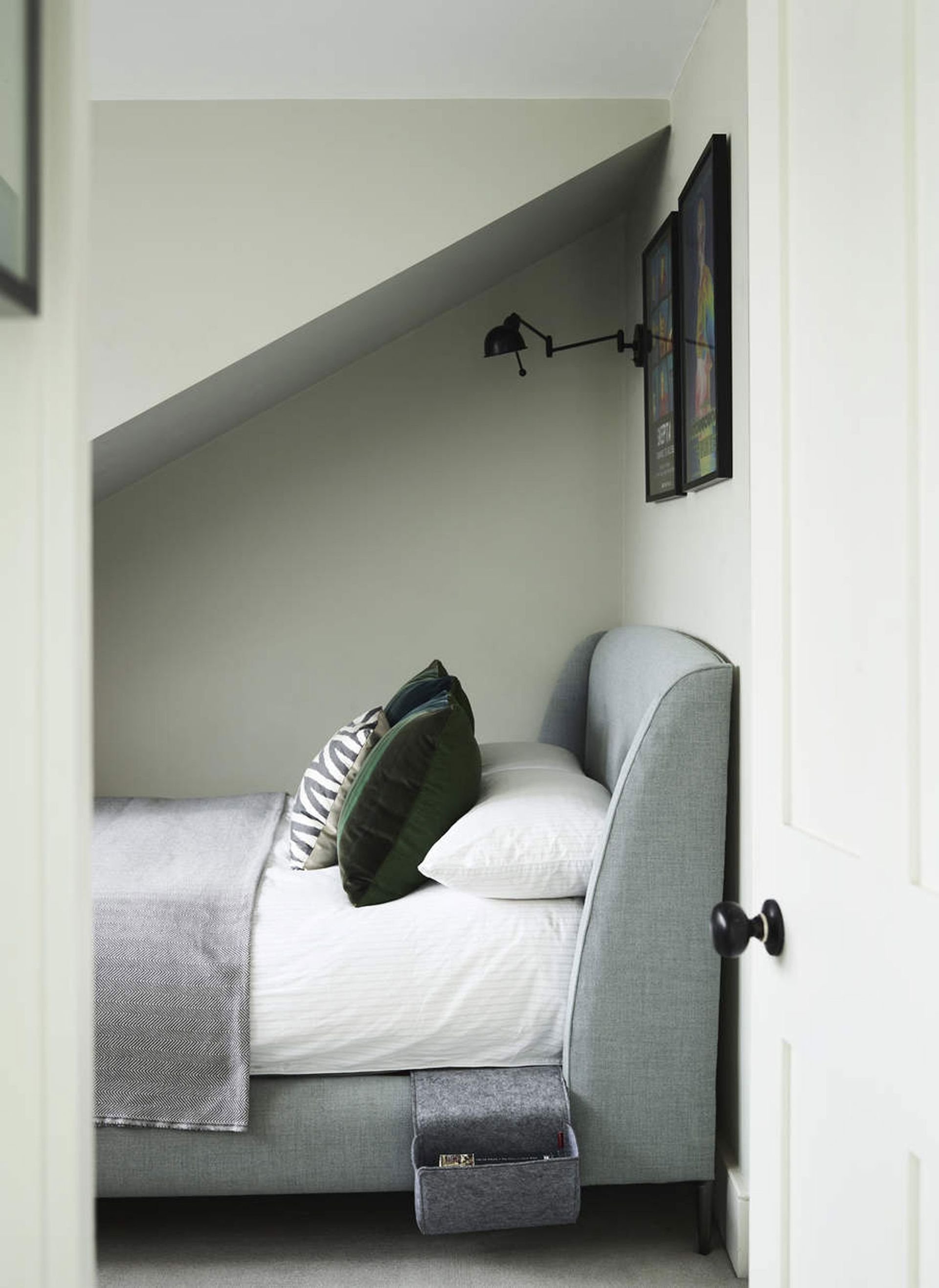 How to make your bedroom darker for better sleep Livingetc