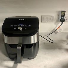 Image of Instant Vortex 6 in 1 air fryer during testing
