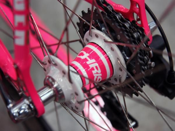 The Chris King R45 hubs are painted to match on this Vanilla Workshop Speedvagen road bike.