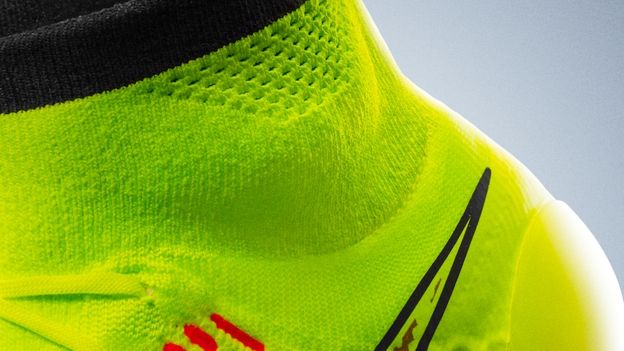 Nike Magista