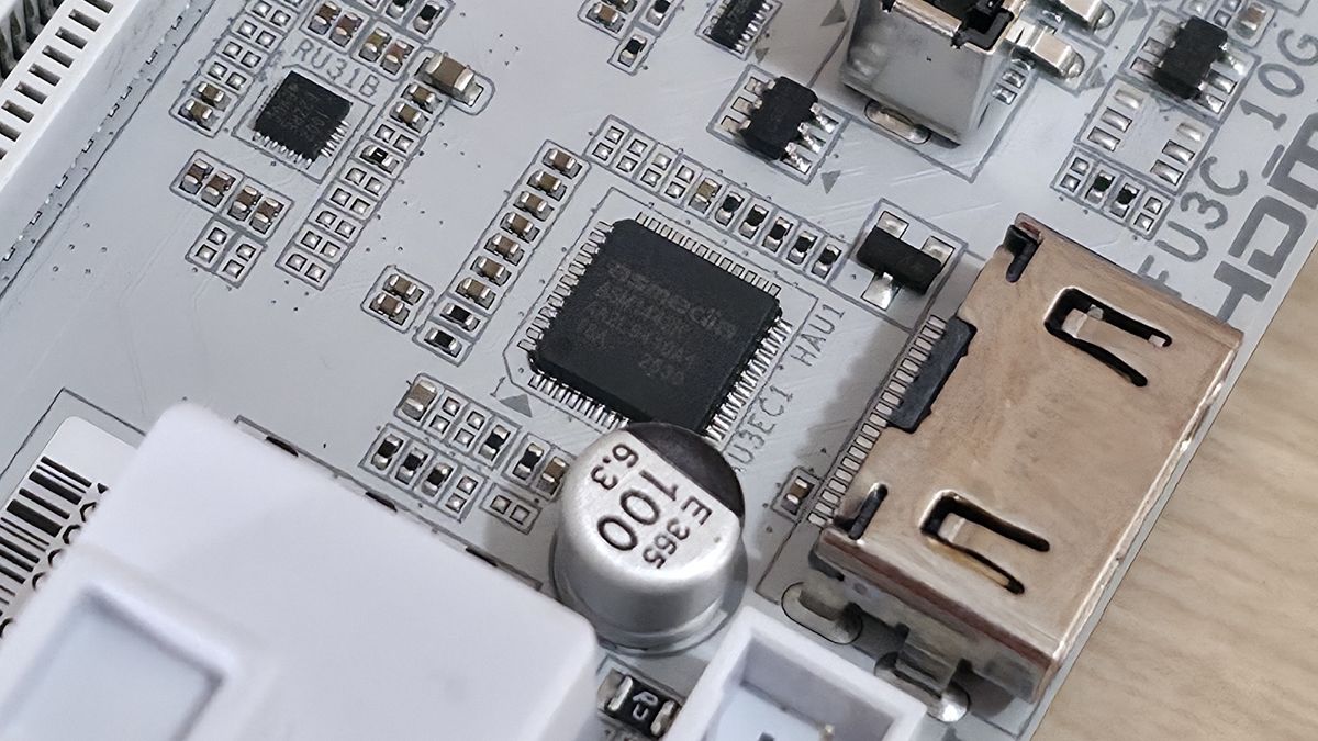 Gigabyte Z890M Aorus Elite Wifi7 Ice - ICs