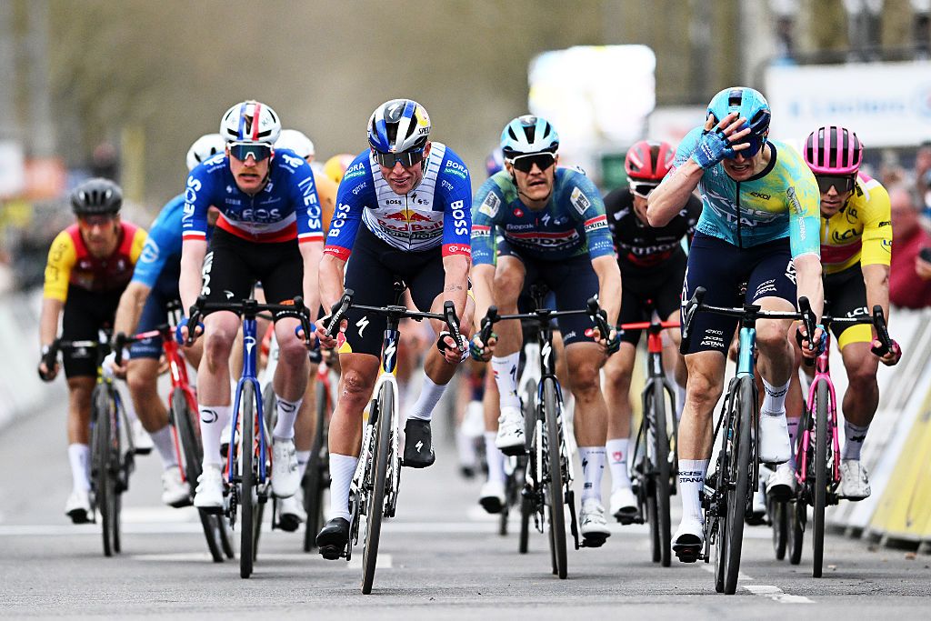 Paris-Nice: Max Kanter speeds to stage 2 victory in messy sprint finish