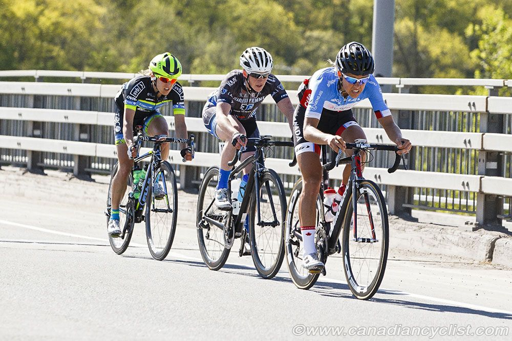 Kirsti Lay (Team Canada) driving a break attempt with Lex Albrecht (Team TIBCO - Silicon Valley Bank)