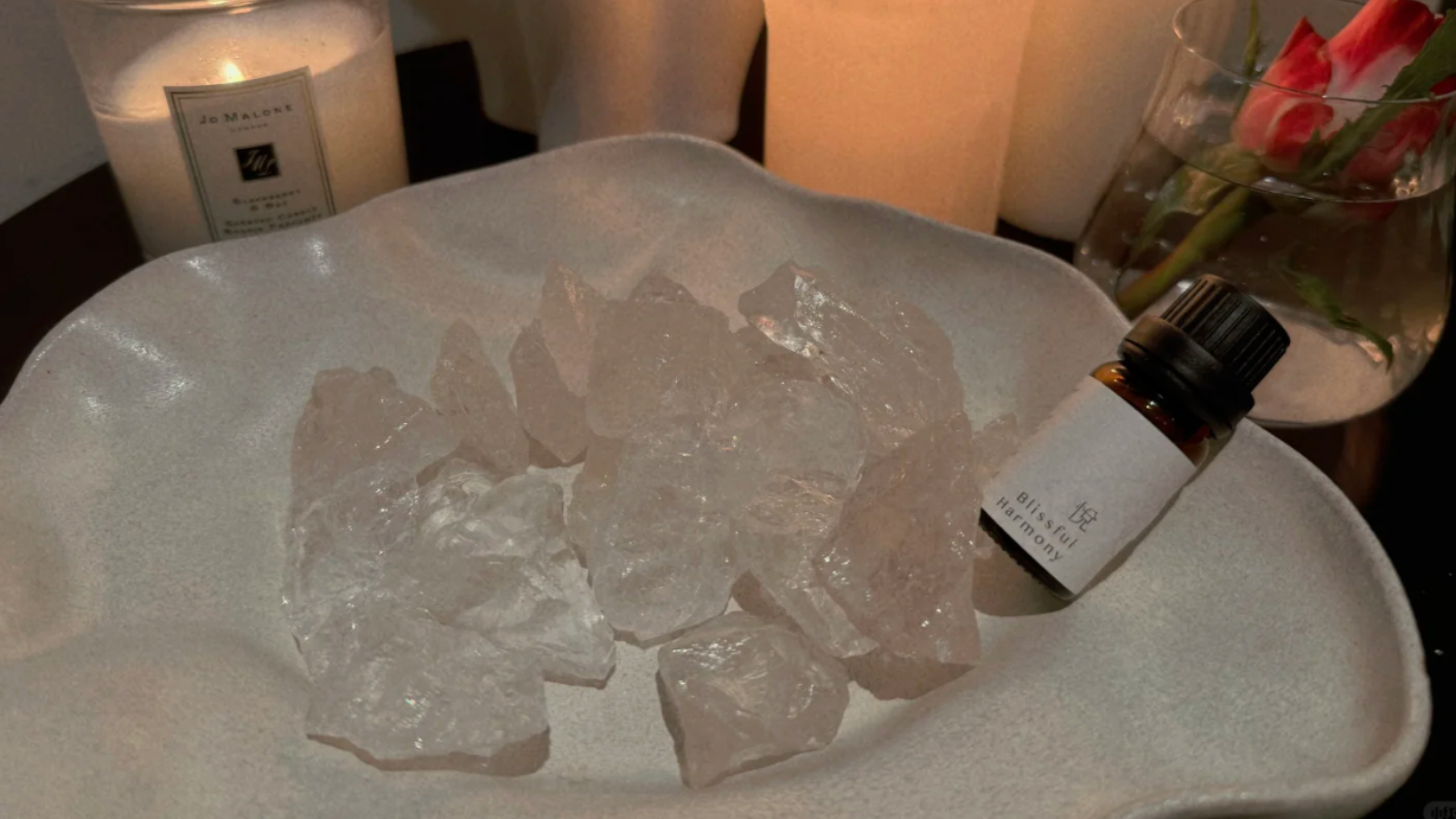 Close-up of Airy crystal diffuser.