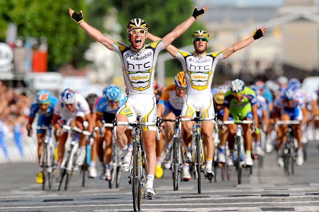 Cycling : Tour de France 2009 / Stage 21
Arrival / CAVENDISH Mark (Gbr) Celebration Joie Vreugde / RENSHAW Mark (Aus)/
Montereau-Fault-Yonne - Paris Champs-Elysees (164 Km) /
Rit Etape / TDF / Ronde van Frankrijk / (c)Tim De Waele