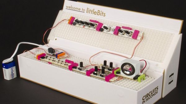 鍵盤楽器 LittleBits KORG Synth Kit Amazon.com: Korg littleBits Synth Kit : Musical Instruments