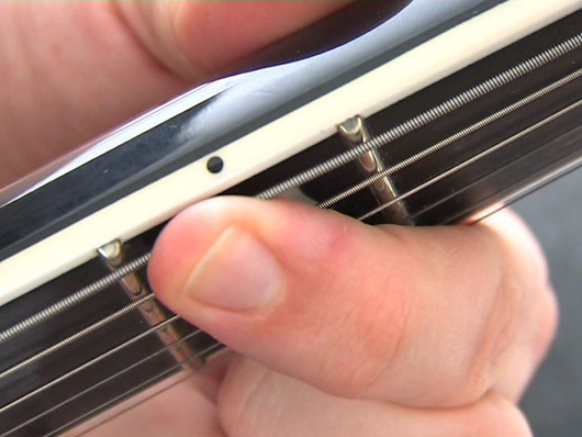 Fretting tips