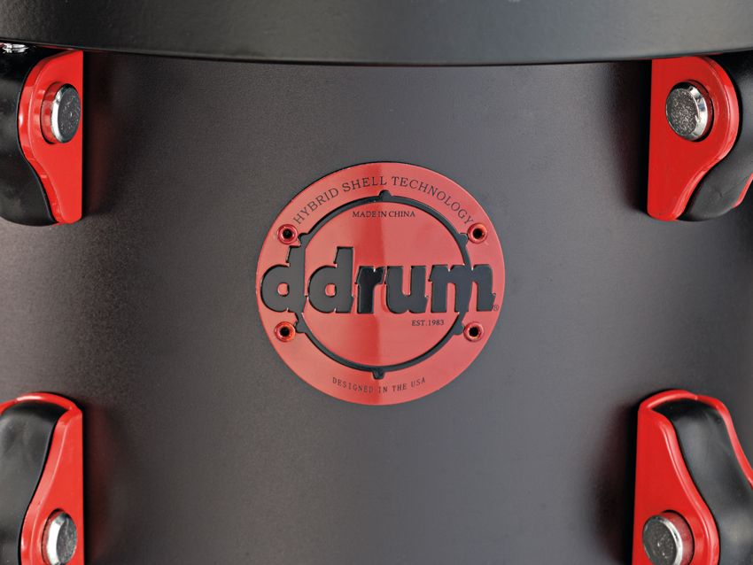 Each trigger has a red steel guard to prevent a direct hit, giving it the look of a standard mounted trigger