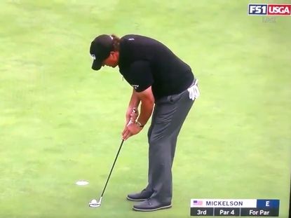 Phil Mickelson Misses Tiny Putt At US Open