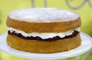 Summer berry Victoria sponge