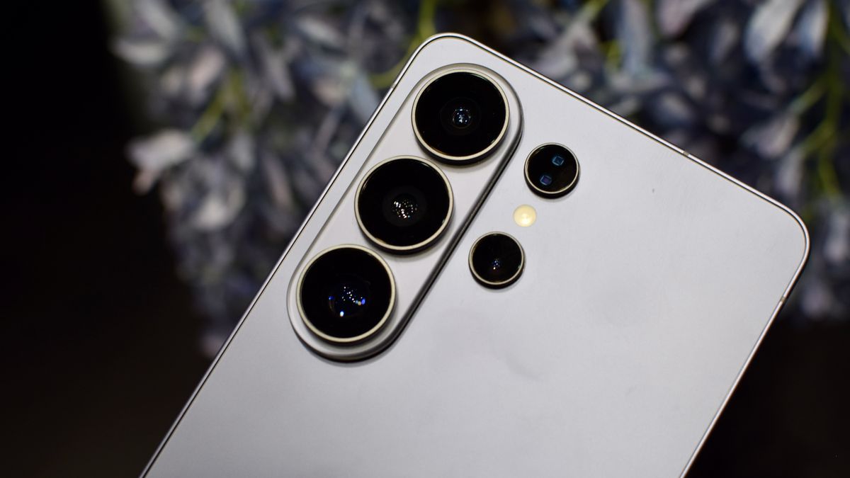 I've looked through every Samsung Galaxy S26 preorder deal today — these are the ones I'd buy with my own cash