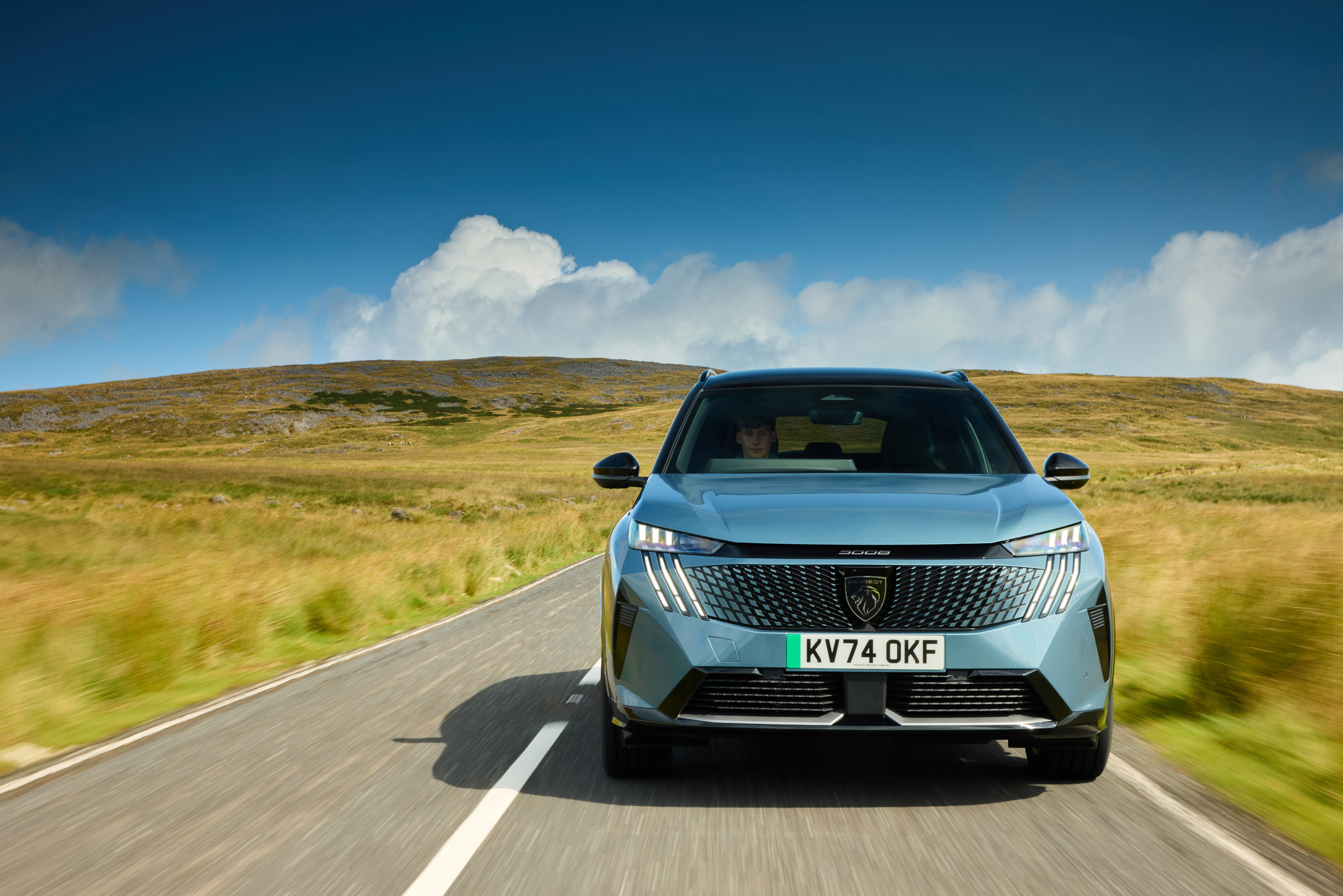 Peugeot E-5008 electric SUV