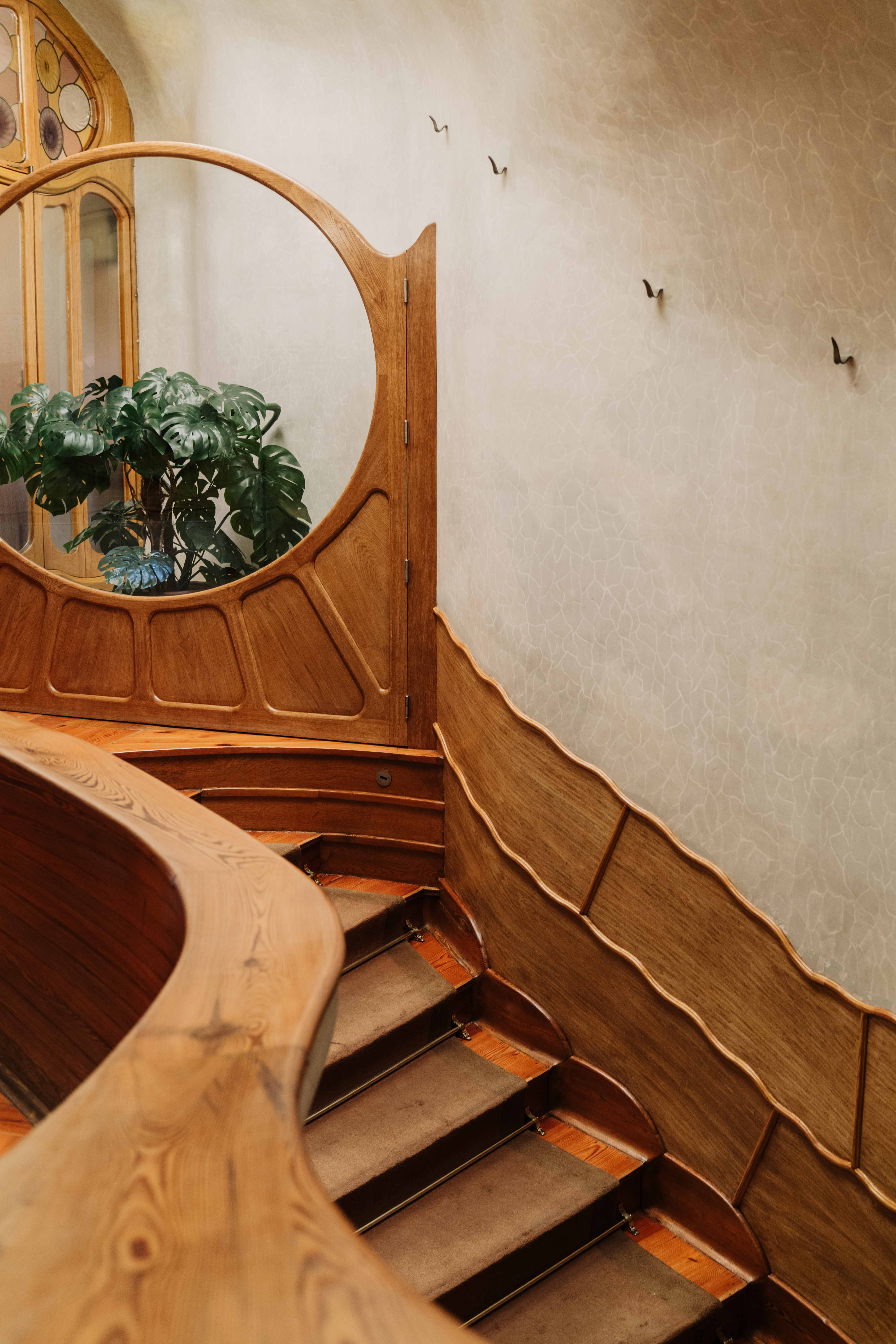 Antoni Gaudi Casa Bastllo