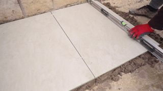 How to lay porcelain tiles outside: paving slabs