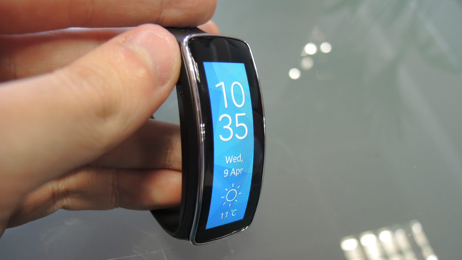 Samsung Gear Fit vertical screen