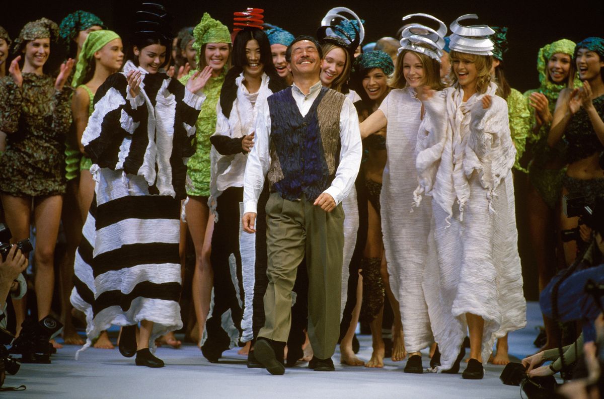 Japanese fashion designer Issey Miyake dead at 84 | The Week