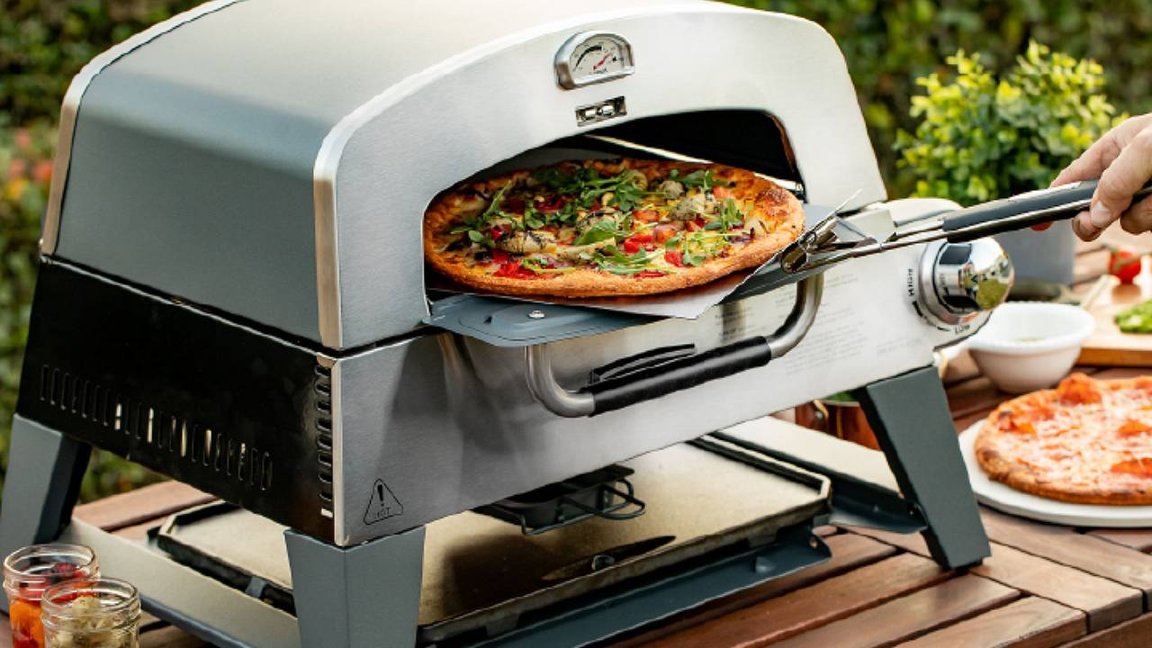 Cuisinart 3-in-1 BBQ, Grill and Pizza Oven