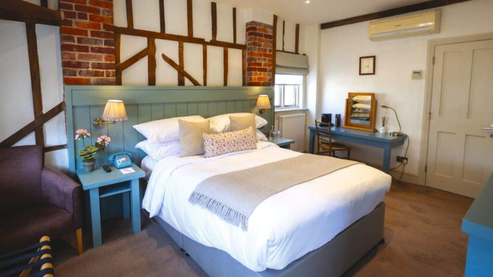 Tewinbury Farm hotel room