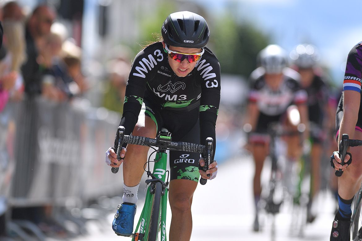 Kasia Niewiadoma crosses the line