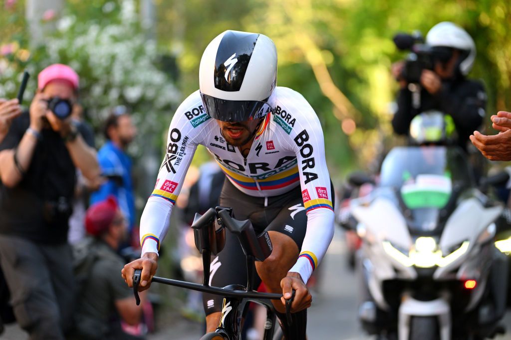 PERUGIA ITALY MAY 10 Daniel Martinez of Colombia and Team BORA hansgrohe sprints during the 107th Giro dItalia 2024 Stage 7 a 406km individual time trial stage from Foligno to Perugia 472m UCIWT on May 10 2024 in Perugia Italy Photo by Dario BelingheriGetty Images