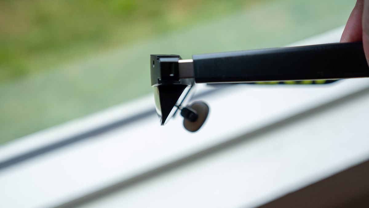 Removing the default lens shade from X by Xreal glasses