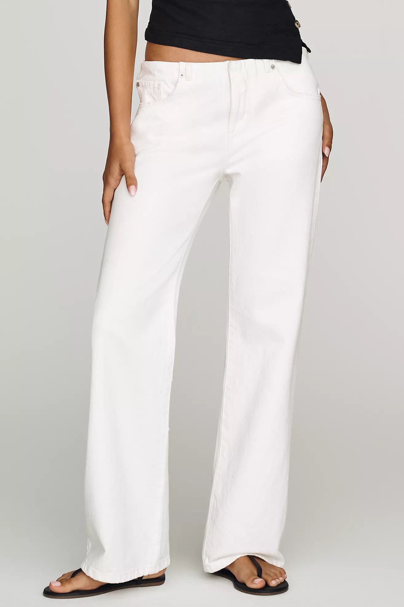 Pilcro Mid-Rise Clean-Waist Stovepipe Jeans