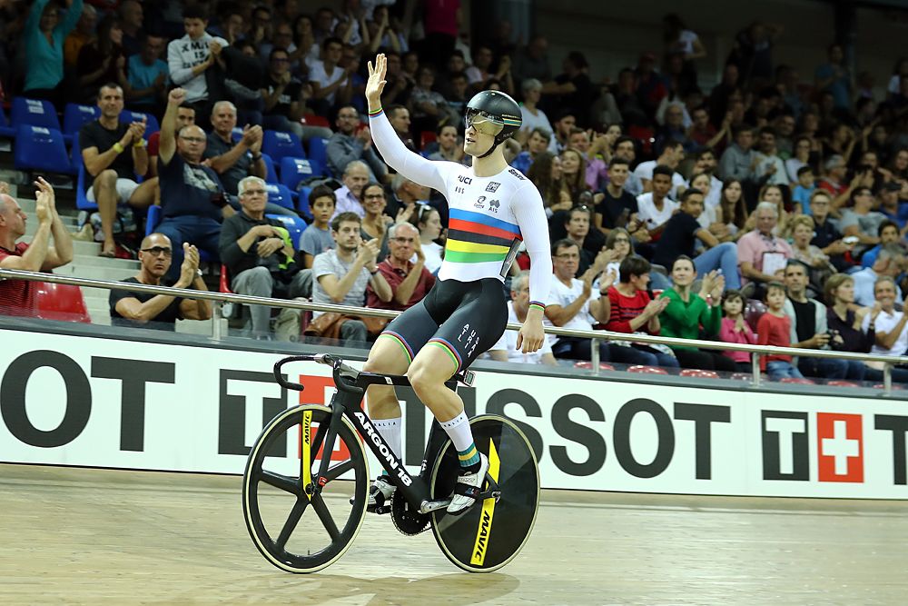 Matthew Glaetzer wins the men's Sprint at UCI Track World Cup I in France