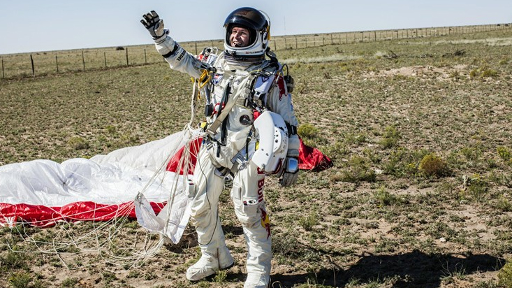 Felix Baumgartner breaks YouTube and sound barriers