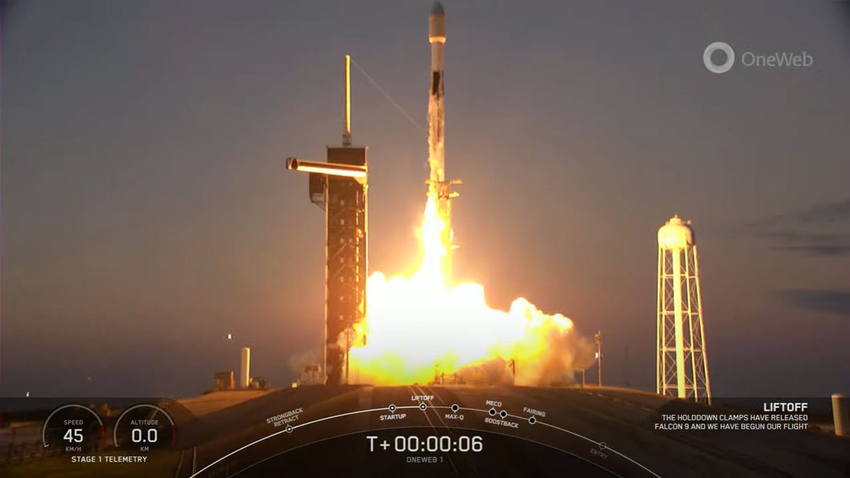 شاهد SpaceX تطلق 40 قمراً صناعياً للإنترنت OneWeb يوم الخميس