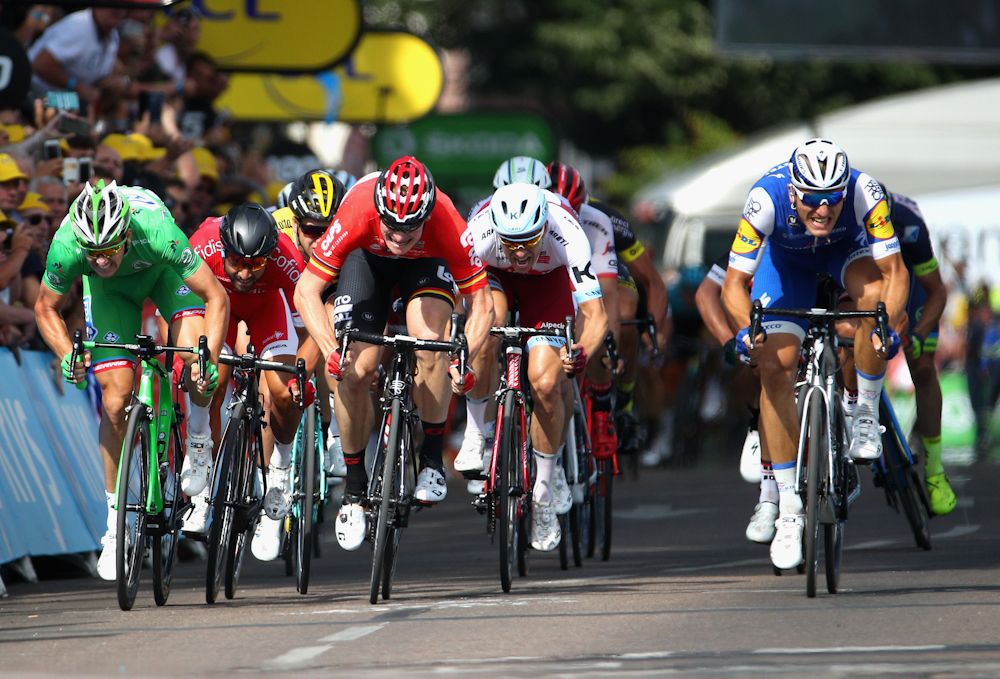 The sprinters approach the line during stage 6 at the Tour de France
